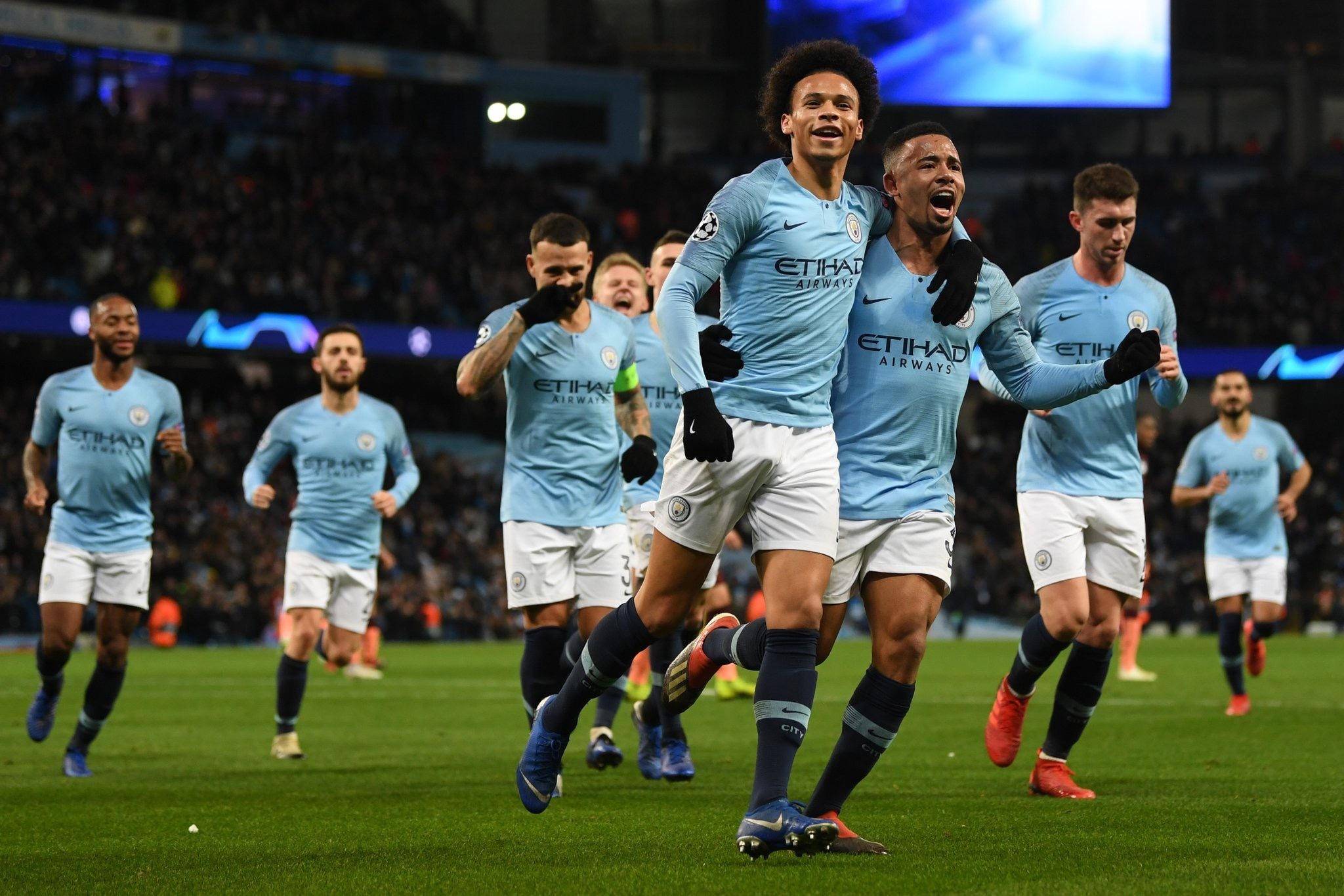 展翅高飞 展翅高飞